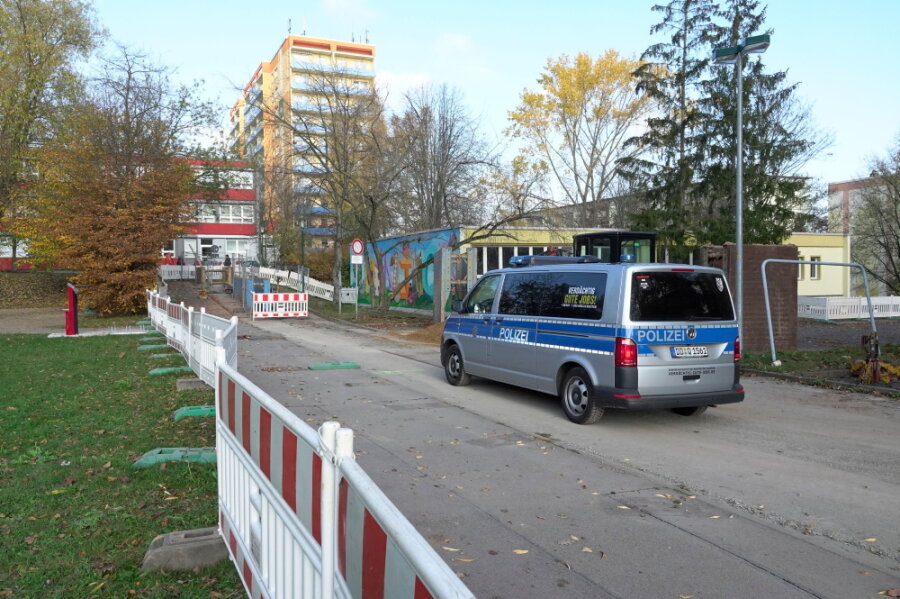 Bombenfund in Chemnitz-Markersdorf: Evakuierung beginnt Freitagfrüh - An der Wilhelm-Firl-Straße im Chemnitzer Stadtteil Markersdorf ist bei Bauarbeiten eine Fünf-Zentner-Fliegerbombe gefunden worden.