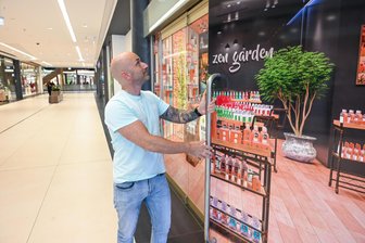 Bowls, Brezel, Weine: Diese Läden sollen in der Chemnitzer Galerie Roter Turm öffnen - Thomas Sauske will demnächst eine „Immergrün“-Filiale in der Galerie Roter Turm eröffnen.