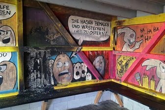 Brand am Kirchberger Jugendclub gibt Rätsel auf - In der frisch gestalteten Schutzhütte brach ein Feuer aus.