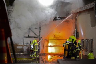 Brand bei Edeka Lichtenstein: Welche Kinder haben erste Löschversuche unternommen? - Die Kriminalpolizei sucht Zeugen zum Brand am Samstag bei Edeka.