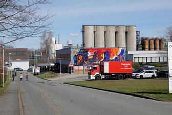 Brand bei Sachsen-Guss in Chemnitz: 12 Personen im Krankenhaus - Am Montag wurde die Feuerwehr gegen 10.20 Uhr wegen eines Brandes im Werk der Firma Sachsen-Guss nach Wittgensdorf gerufen.