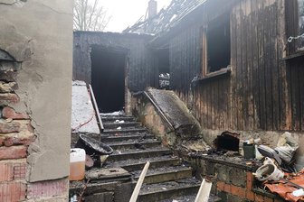 Brand eines Wohnhauses in Oberbobritzsch: Wie ist der Stand der Ermittlungen - Am 17. November gegen 1.20 Uhr brannte in Oberbobritzsch an der Bobritzschtalstraße ein Wohnhaus.