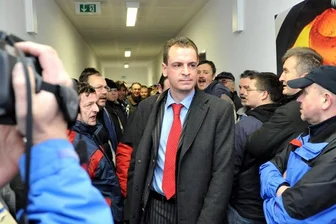 Brand-Erbisdorf: Bewährungsstrafe für Ex-PSW-Chef - Anfang Februar 2009 trat der damalige PSW-Geschäftsführer Matthias Listner unter dem Druck von rund 260 Beschäftigten den Gang zum Insolvenzgericht an. 