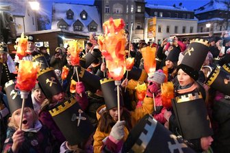 Brand-Erbisdorf: Mini-Bergleute eröffnen Stollenmarkt - Bereits im vergangenen Jahr war die Mini-Bergparade ein Höhepunkt beim Stollenmarkt.