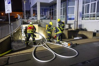 Brand-Erbisdorf: Polizei ermittelt wegen Brandstiftung - Dienstagnacht hatte es in einer Tiefgarage in Brand-Erbisdorf gebrannt.