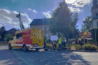 Brand im Pfarrhaus in Glauchau-Gesau: Helfer retten Kirchenarchiv - Die Wohnung, die betroffen ist, befindet sich im Ober- und Dachgeschoss des Pfarrhauses. Foto: Holger Frenzel