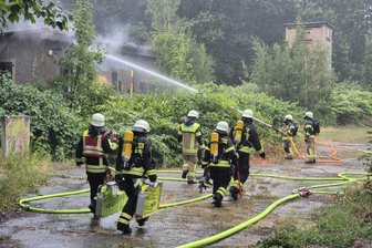 Brand in Freiberg: Polizei schließt Brandstiftung nicht aus - Die Feuerwehr konnte den Brand schnell unter Kontrolle bringen.