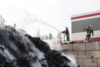 Brand in Mühlauer Entsorgungsfirma - 350.000 Euro Schaden -