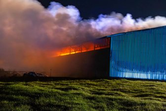 Brand in Neumark: Polizei geht mit konkreten Fragen in die Öffentlichkeit - Bei den Ermittlungen zum Brand in Neumark scheint es eine erste Spur zu gehen.