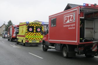 Brand nach Verpuffung in einer Werkstatt -