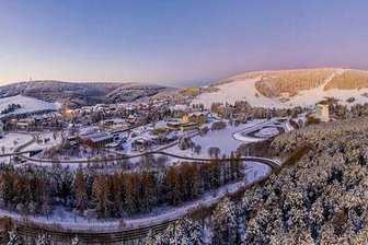 Brandschutz: Oberwiesenthal steht vor großer Herausforderung - Oberwiesenthal im Winter: ein idyllisches Bild. In Sachen Brandschutz aber gibt es gleich mehrere große Herausforderungen.