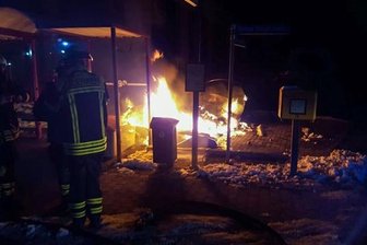 Brandserie in Oelsnitz hält Feuerwehren in Atem -