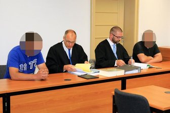Brandstiftung: Feuerwehrmänner erneut vor Gericht - Berufungsverhandlung in Chemnitz: Zwei Brüder sind wegen Brandstiftung angeklagt.