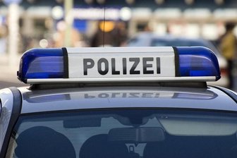 Brandstiftung: Unbekannte brennen Zweirad nieder -