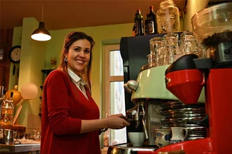 Brasilianisches Flair in Penig: Café eröffnet mit Jazzmusik - Das Café Vila Hermes in Penig hat neue Betreiber.