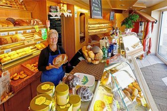Braucht Lichtenstein auch einen Citymanager? - Kerstin Vogel in der Bäckerei Vogel auf der Badergasse. Einzelhändler gibt es hier außer ihr nicht mehr.