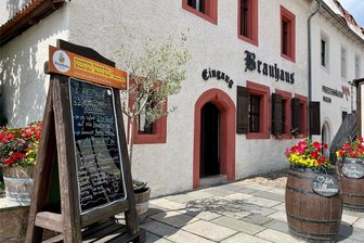 Brauhaus in Zwickau: Amtsgericht eröffnet Insolvenzverfahren und Dehoga-Chef spricht über Baustellen-Dilemma - Blick zum Brauhaus in Zwickau. Es hat weiter geöffnet.