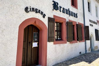 „Brauhaus Zwickau“ wird „Brauhaus Esch“: Eröffnungstermin für Lokal am Domhof steht fest - Zum Brauhaus gehören auch kleine Gaststuben in einem Teil der unter Denkmalschutz stehenden Priesterhäuser.