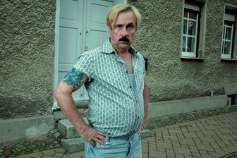 "Breaking böse": Bjarne Mädel spricht im Interview über den Netflix-Film zu seiner Kultfigur "Buba" - Kann Asi kultig gut: Bjarne Mädel als Kleinkrimineller Buba.