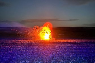Brennender Baum bei Frauenstein: Was war die Ursache? - Ein Baum ging am Montag bei Frauenstein in Flammen auf. Woran lag es?