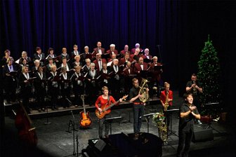 Brezel Brass lädt zum Nikolaussingen ins König-Albert-Theater - Das Nikolaussingen mit Brezel Brass ist jedes Jahr ein Erlebnis.
