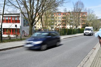 Brief an die Eltern: Kita in Brand-Erbisdorf soll schließen - Die Kita „Kinderland“ (links im Bild) im Brand-Erbisdorfer Külzgebiet soll zum Jahresende geschlossen werden. 32 Jahre lang hatte die Arbeiterwohlfahrt Freiberg die Einrichtung betrieben.