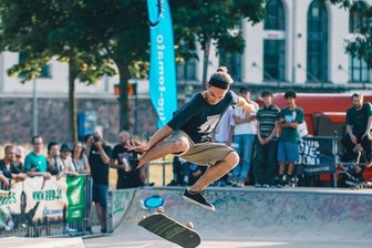 "Bring Da Truckaz" im Konkordiapark: Mit einem Brett durch die Luft - Im Konkordiapark begeisterten am Wochenende Skater von jung bis alt Hunderte Zuschauer mit ihren sehenswerten Tricks.