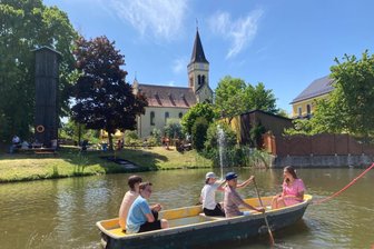 Brockauer feiern ihr Teichfest - Rundfahrten auf dem Dorfteich gehören wie in vorigen Jahren (Bild) wieder zum Fest.