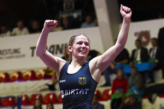Bronze bei Europameisterschaft: Ringerin aus dem Erzgebirge schreibt Geschichte - Nach ihrem Sieg gegen Ruzanna Mammadova aus Aserbaidschan war Naemi Leistner Bronze sicher.