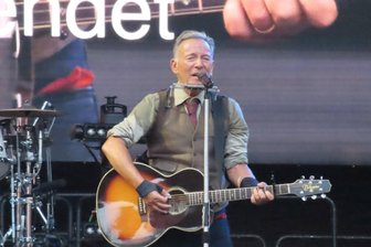 Bruce Springsteens Trump-Statement in Berlin: Wie politisch sollten Popstars sein? - Bruce Springsteen macht aus seiner schlechten Meinung über Präsident Donald Trump kein Hehl, auch auf der Bühne nicht.