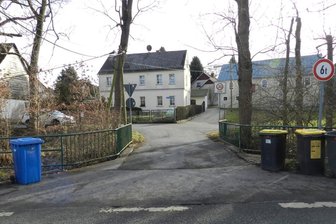 Brücke in Langenbernsdorf wird neu gebaut: Vollsperrung der Hauptstraße geplant - Die Zeumerbrücke an der Hauptstraße in Langenbernsdorf wird in diesem Jahr komplett erneuert.