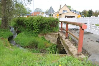Brücke in Unterpirk muss erneuert werden - Die sanierungsbedürftige Brücke in Unterpirk.