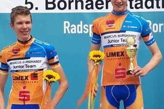 Brüderpaar feiert Geburtstag mit Doppelerfolg - Mittlerweile ein gewohntes Bild: Pepe und Toni Albrecht (l.) gemeinsam auf dem Podest.