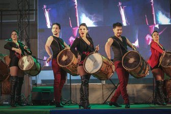 „Brutal Show“ bringt argentinisches Flair in Weihnachtszirkus: Was am Wochenende in Westsachsen los ist - Mit einer einzigartigen Mischung aus raffinierten und energiereichen Tanzeinlagen entführt die Truppe „Brutal Show“ das Weihnachtszirkus-Publikum in die faszinierende Welt des argentinischen Tanzes.