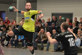 "Brutaler Abstiegskampf" wartet - Auf die Treffer von Tommy Löbner wird es auch am Samstag wieder ankommen. Der Rückraumspieler traf bislang in dieser Saison 38-mal. 9,5 Tore pro Partie bedeuten den Spitzenwert in der Sachsenliga.