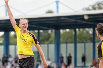 BSC: Mit Vollgas zum Aufsteiger - Haben zur Zeit gut lachen: Die Freiberger um Kevin Budach, Meik Mehner und Rico Thomas (v.l. ) gewannen die ersten beiden Saisonspiele und konnten dabei schon 10 Tore erzielen. 