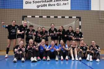 BSV Sachsen Zwickau: A-Jugend braucht aus zwei Spielen einen Sieg für die nächste Runde - So wie hier nach dem Heimsieg im Februar gegen Hamburg-Nord wollen die Handballtalente des BSV Sachsen Zwickau am Sonntag auch jubeln können.