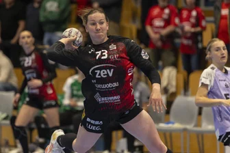 BSV Sachsen Zwickau bietet gemeinsam mit dem VfL Oldenburg kein Spiel für Handball-Romantiker - Zoe Stens und die Bundesliga-Handballerinnen des BSV Sachsen Zwickau mussten im vorletzten Heimspiel dieser Saison gegen den VfL Oldenburg eine klare Niederlage einstecken.