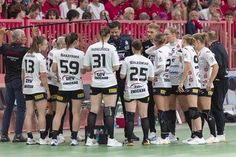 BSV Sachsen Zwickau: Das steckt hinter den gemischten Gefühlen von Trainer Norman Rentsch vor dem Pokal-Achtelfinale - Für die Bundesliga-Handballerinnen des BSV Sachsen Zwickau geht es im Pokal auch darum, mehr gemeinsame Spielpraxis zu sammeln.