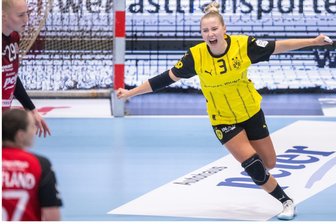 BSV Sachsen Zwickau: Doppeltes Duell sorgt bei Ex-Zwickauerin Lena Hausherr für viel Vorfreude - Die Jubelgeste von Lena Hausherr kennen die Zwickauer Handball-Fans gut. Zwischen 2020 und 2022 gehörte die Linksaußen von Borussia Dortmund zu den Leistungsträgerinnen beim BSV Sachsen Zwickau. Jetzt kehrt sie zum wiederholten Mal zum Ex-Verein zurück.