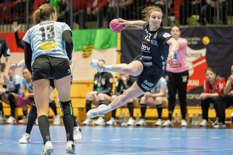 BSV Sachsen Zwickau: Jasmina Gierga kann vorerst nur zuschauen - Muskuläre Probleme im Oberschenkel verhindern derzeit, dass Jasmina Gierga vom BSV Sachsen Zwickau erstmals für die Junioren-Nationalmannschaft aufläuft.