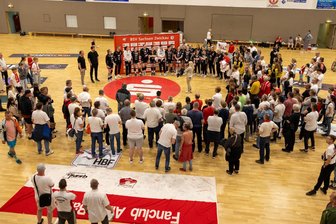 BSV Sachsen Zwickau: Mit welchen Auflagen die Erstliga-Lizenz verbunden ist - Der BSV Sachsen Zwickau hat nach dem letzten Heimspiel gegen Bad Wildungen seine Abgänge verabschiedet. Zugleich war es ein Abschied aus der Sporthalle Neuplanitz.