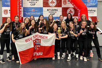 BSV Sachsen Zwickau: Nachwuchsteam jubelt nach Last-Minute-Tor in Dänemark - Der Kolding Cup in Dänemark war für die C-Jugend-Mädels ein schöner und erfolgreicher Saisonabschluss.
