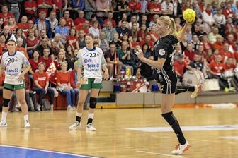 BSV Sachsen Zwickau: Neue Saison beginnt mit einem Wiedersehen - Im Trikot des BSV Sachsen Zwickau war Pia Adams eine Torgarantin. Auch beim HSV Solingen-Gräfrath ist sie das geblieben und war in der abgelaufenen Saison beste Schützin des Zweitliga-Meisters. 