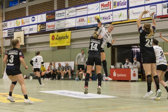 BSV Sachsen Zwickau: Niederlage trotz couragierter Leistung - Pia Adams beim erfolgreichen Angriff.
