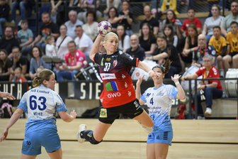 BSV Sachsen Zwickau: Rückraumspielerin kommt mit Meisterehren und Aufstiegseuphorie - Auf den Zug zum Tor von Laura Penzes setzen die Zwickauer Handballerinnen in der neuen Saison.