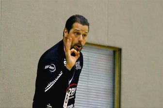 BSV Sachsen Zwickau: Trainer legen Fokus auf die Taktik - Trainer Norman Rentsch ist in den anstehenden Testspielen wichtig, dass sich seine Mannschaft taktisch breiter aufstellt. 