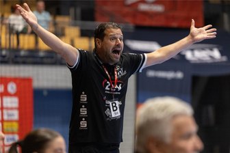 BSV Sachsen Zwickau: Trainer Norman Rentsch holt sich beim Tennis Inspiration für seine Kabinenansprache - BSV-Trainer Norman Rentsch ist für seine Emotionalität am Spielfeldrand bekannt. Die dürfte er wie beim Heimauftakt gegen Blomberg auch am Samstag in Göppingen wieder zeigen.