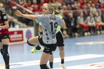 BSV Sachsen Zwickau: Warum der Spielplan für Trainer Norman Rentsch eine Katastrophe ist - Blanka Kajdon ist mit bisher 45 Treffern eine der erfolgreichsten Torschützinnen beim BSV Sachsen Zwickau. 19 Tore erzielte die Ungarin dabei vom Siebenmeterpunkt, eines davon im Ostderby am Samstag beim Thüringer HC.