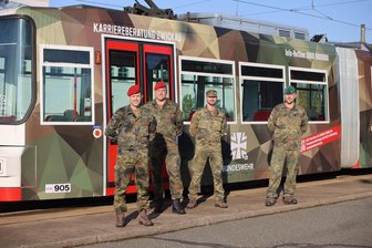 BSW will in Zwickau „Kriegsdienstwerbung“ verbieten - Diese Werbung für Dienst in der Bundeswehr ist dem BSW ein Dorn im Auge.